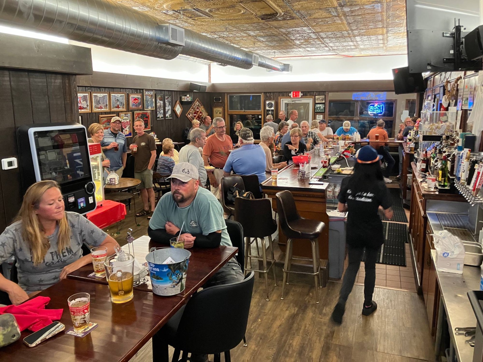 A busy night inside the saloon